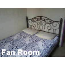 Sri Emas Fan Room Queen Bed shared Bathroom 305